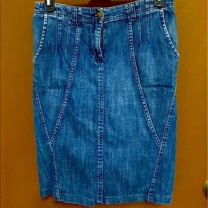 H & M Jean Skirt Dark Wash 🤍🤍🤍💙💙💙